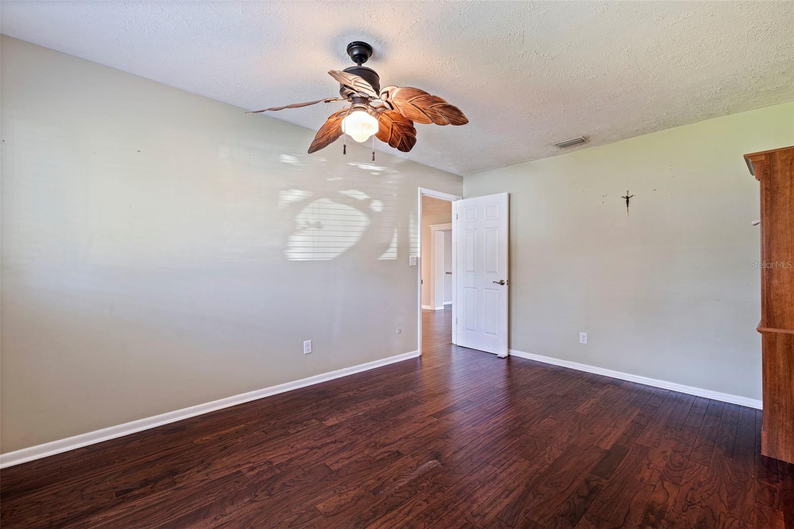 1572 84TH AVE N, ST PETERSBURG, FL, 33702