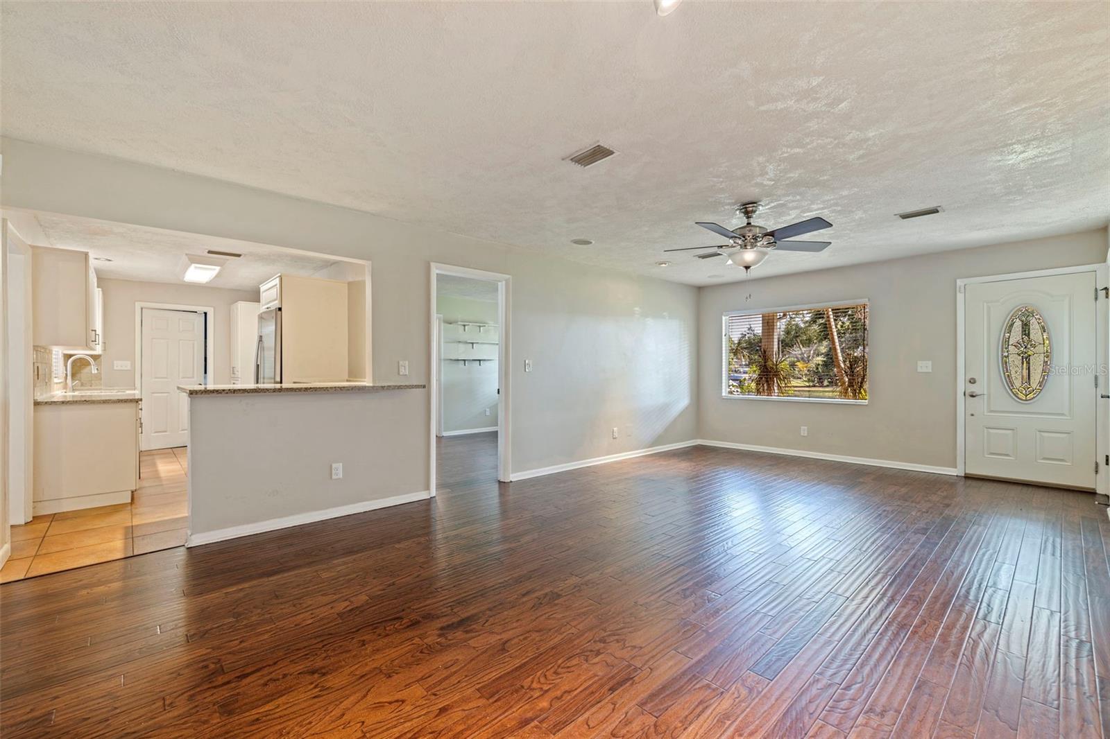 1572 84TH AVE N, ST PETERSBURG, FL, 33702