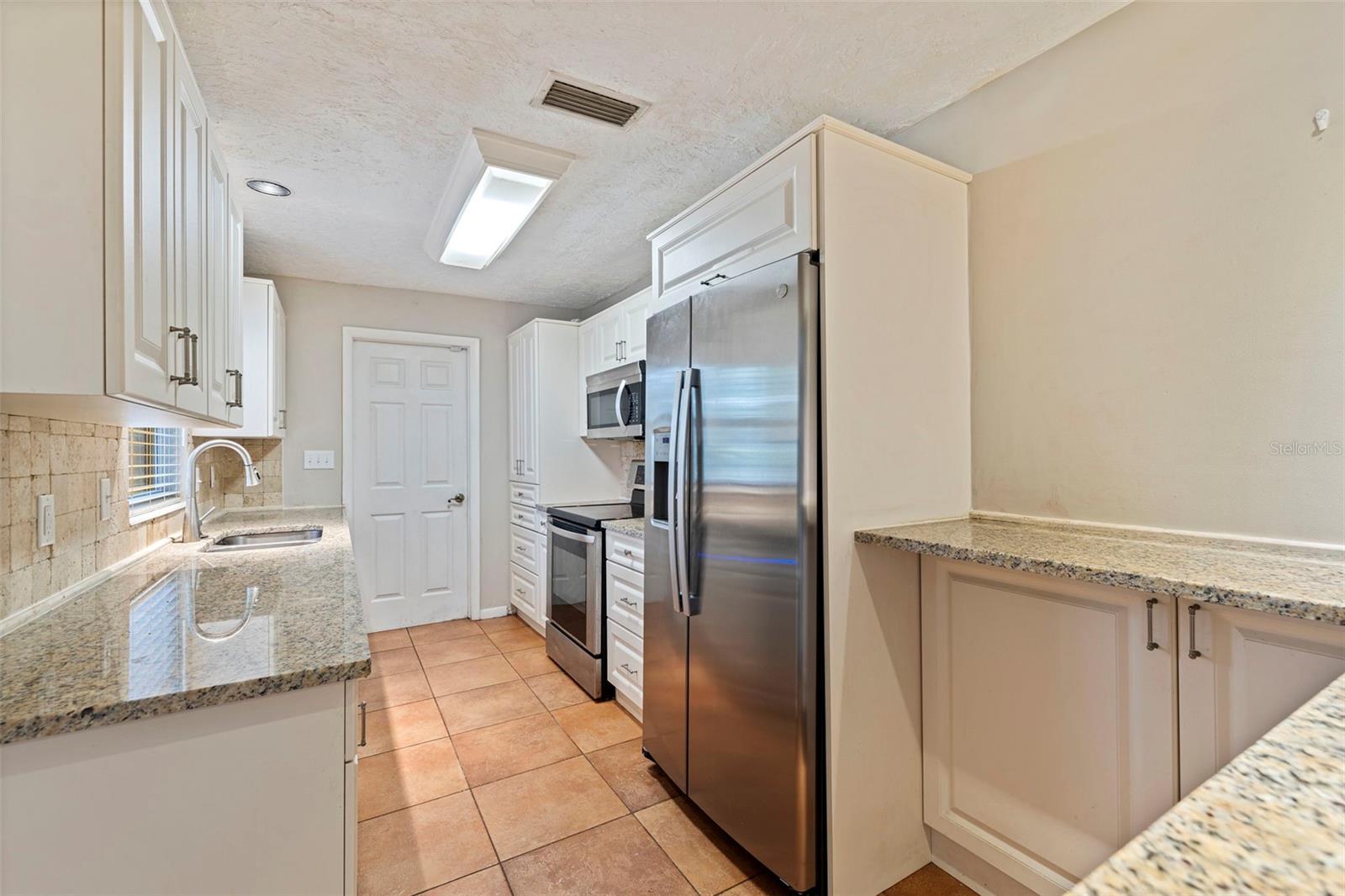 1572 84TH AVE N, ST PETERSBURG, FL, 33702