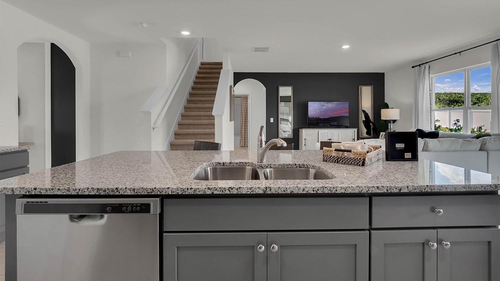 33648 SEATTLE SLEW DR, SORRENTO, FL, 32776