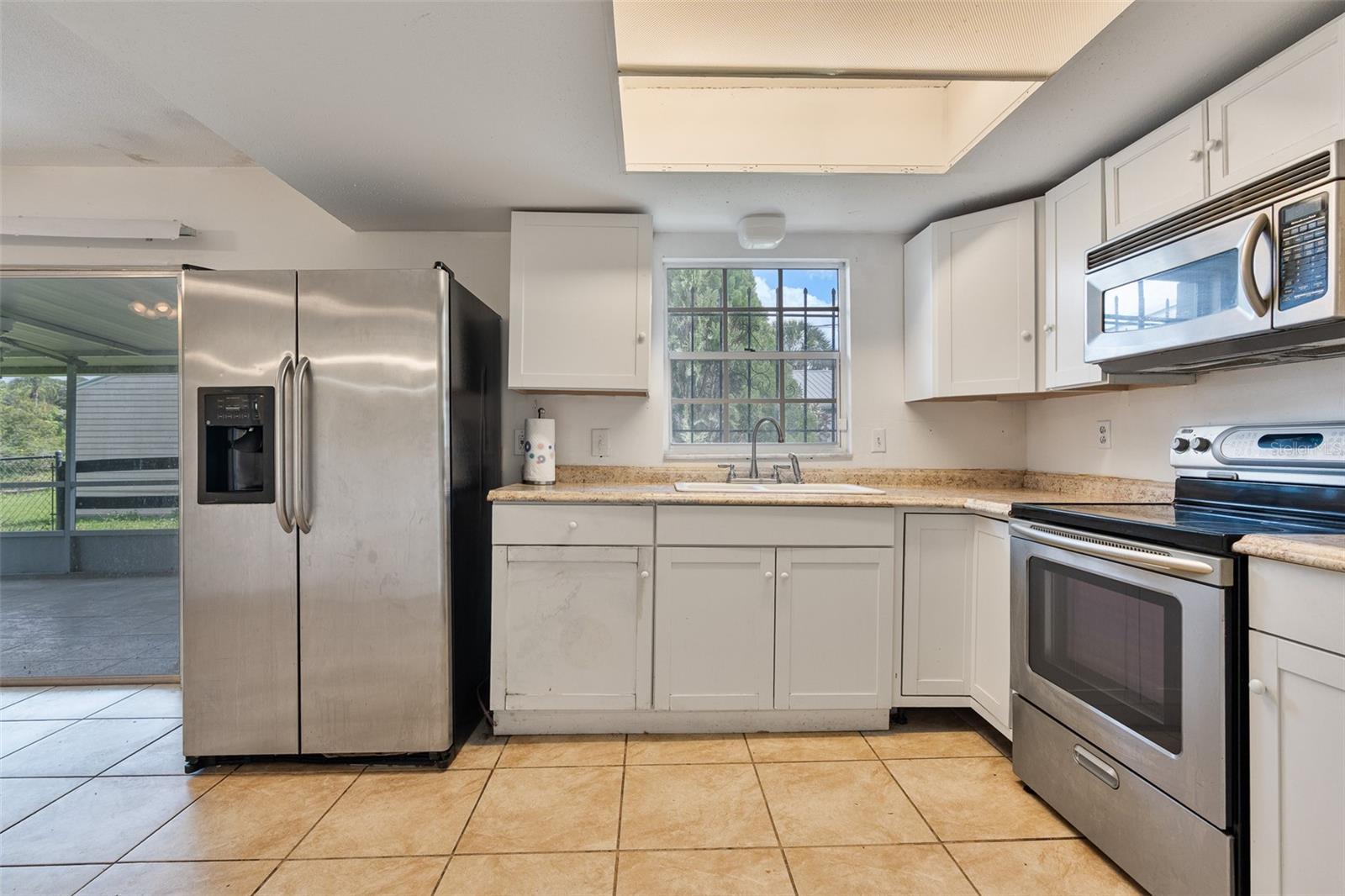 303 E FLORAL AVE, EUSTIS, FL, 32726