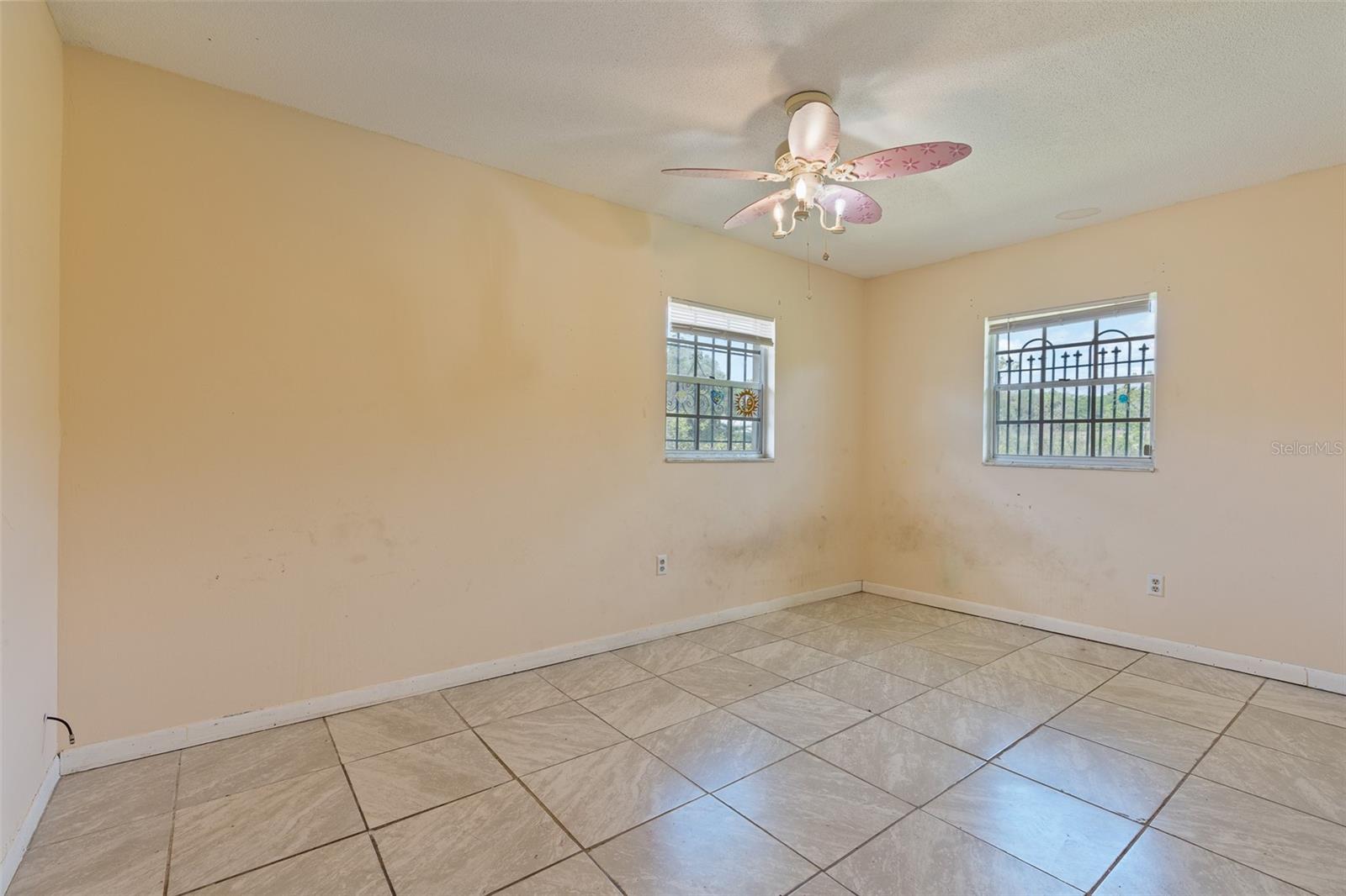 303 E FLORAL AVE, EUSTIS, FL, 32726