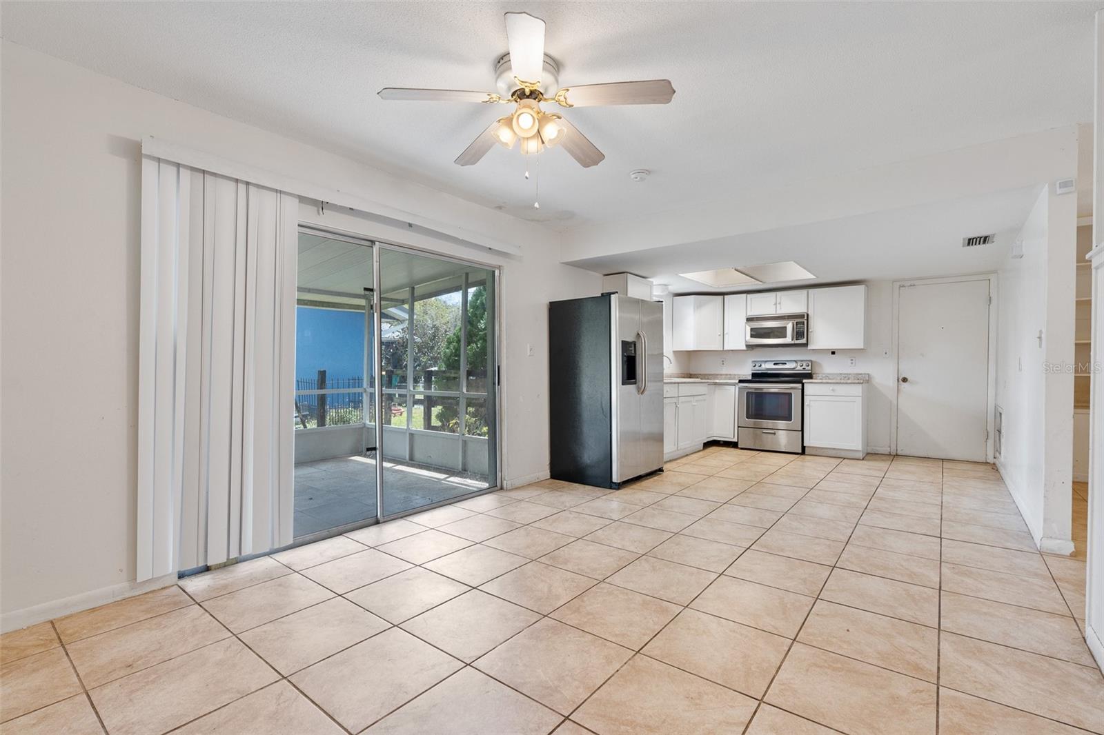 303 E FLORAL AVE, EUSTIS, FL, 32726