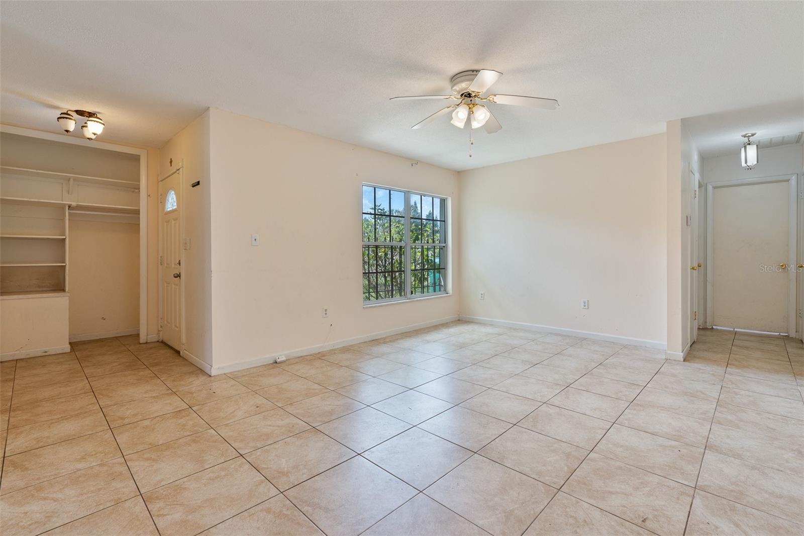 303 E FLORAL AVE, EUSTIS, FL, 32726