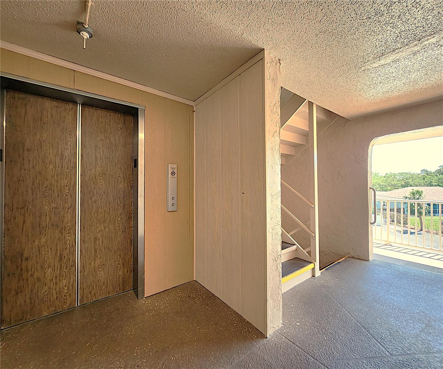 9950 62ND TER N #302, ST PETERSBURG, FL, 33708