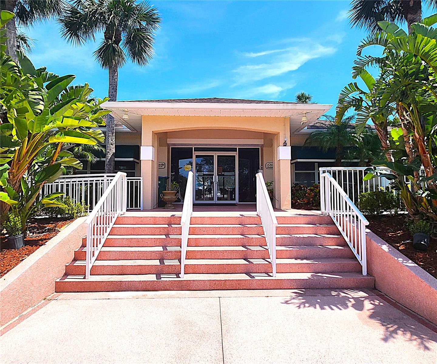 9950 62ND TER N #302, ST PETERSBURG, FL, 33708
