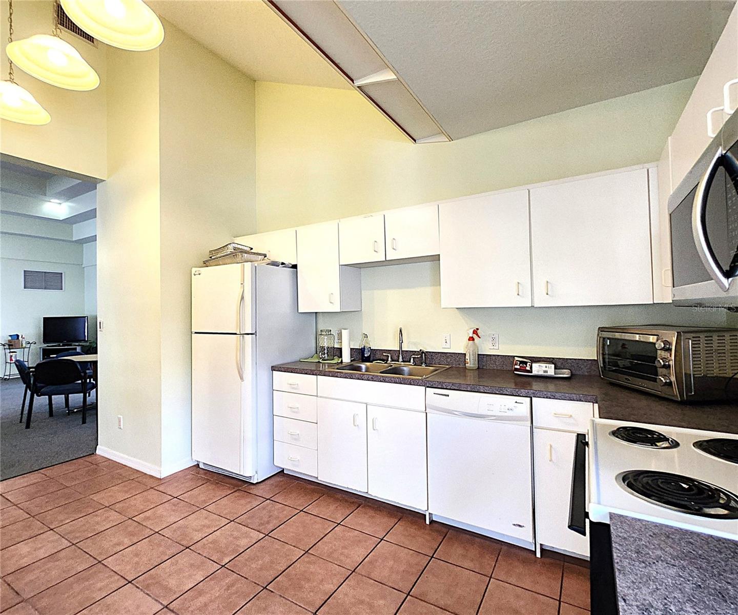 9950 62ND TER N #302, ST PETERSBURG, FL, 33708