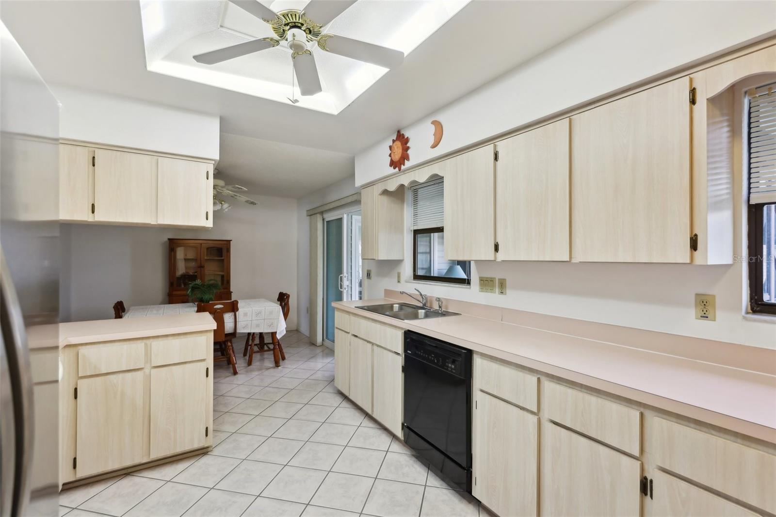 2301 BONNIE VIEW CT, LEESBURG, FL, 34788