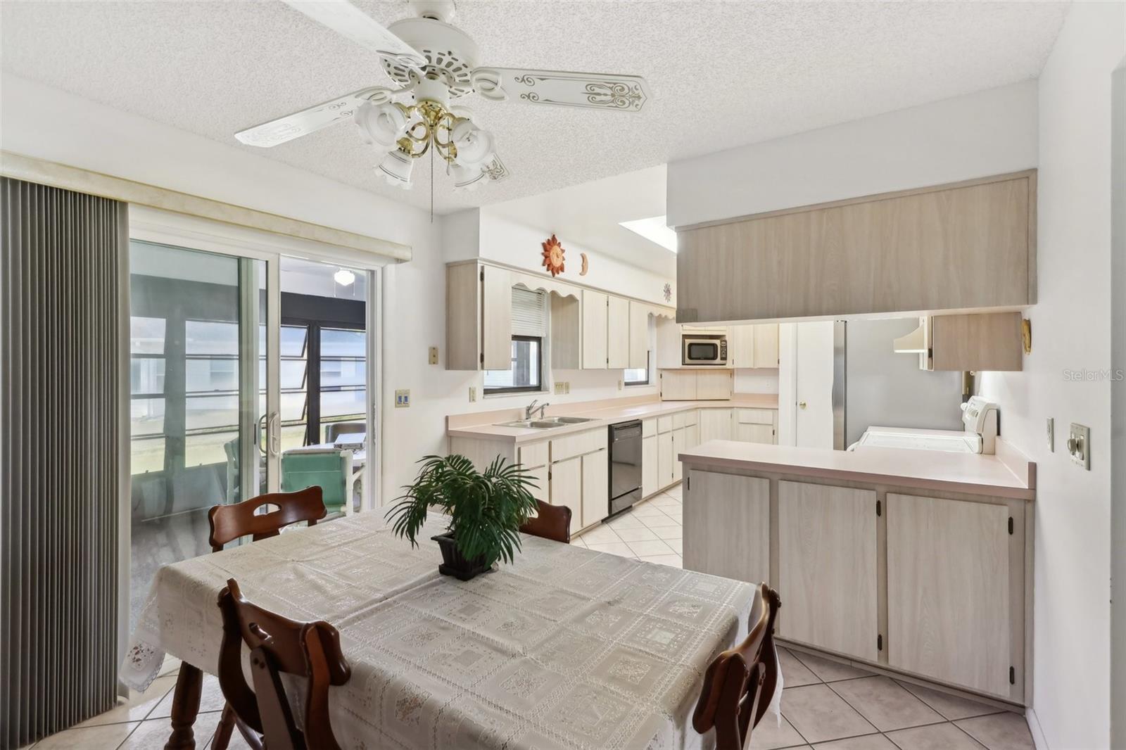 2301 BONNIE VIEW CT, LEESBURG, FL, 34788
