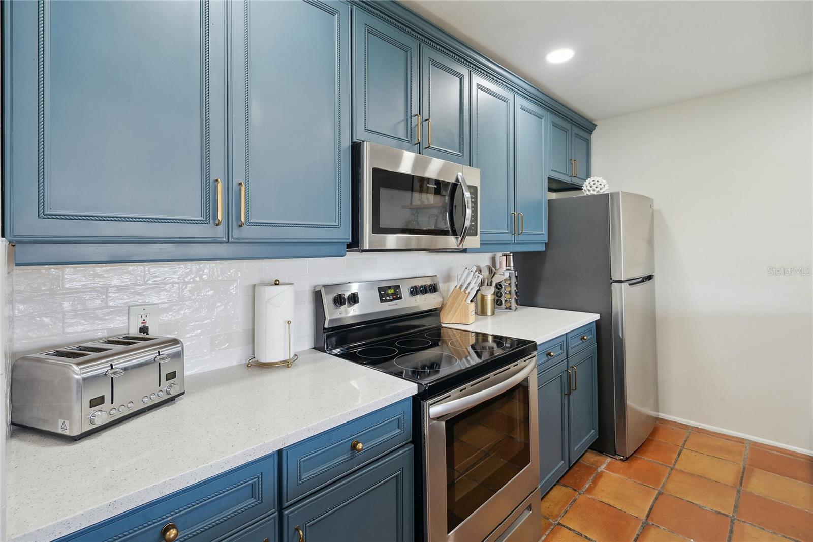 19727 GULF BLVD #207, INDIAN SHORES, FL, 33785