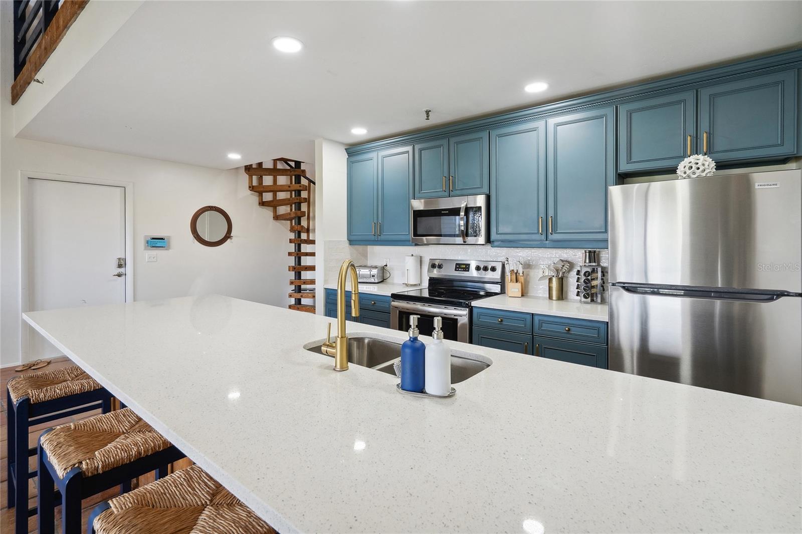 19727 GULF BLVD #207, INDIAN SHORES, FL, 33785