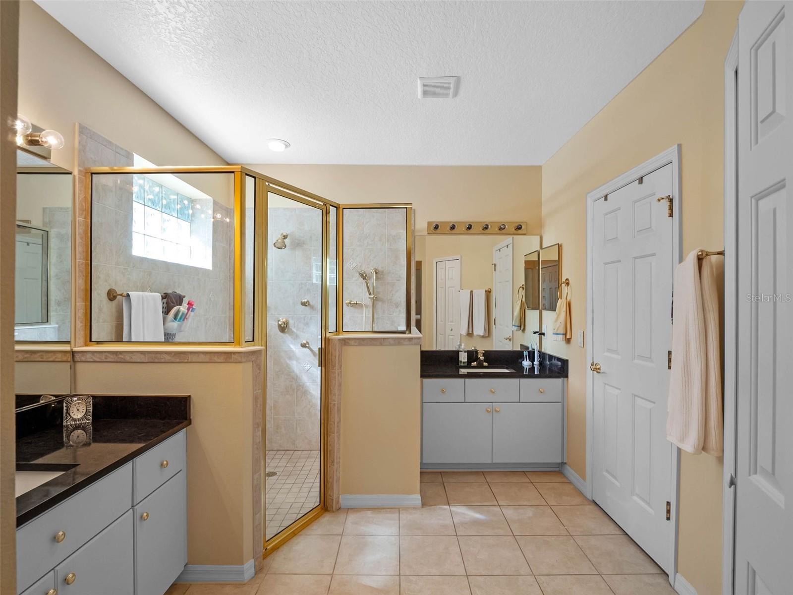 20504 QUEEN ALEXANDRA DR, LEESBURG, FL, 34748