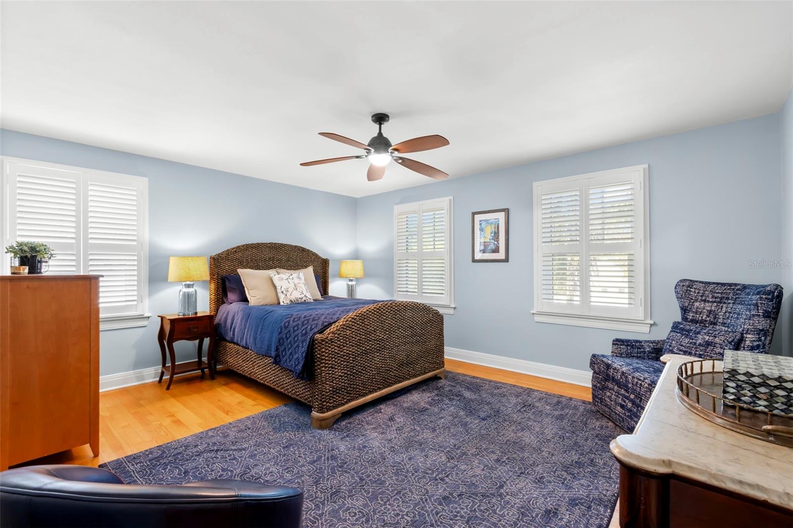 556 21ST AVE NE, ST PETERSBURG, FL, 33704