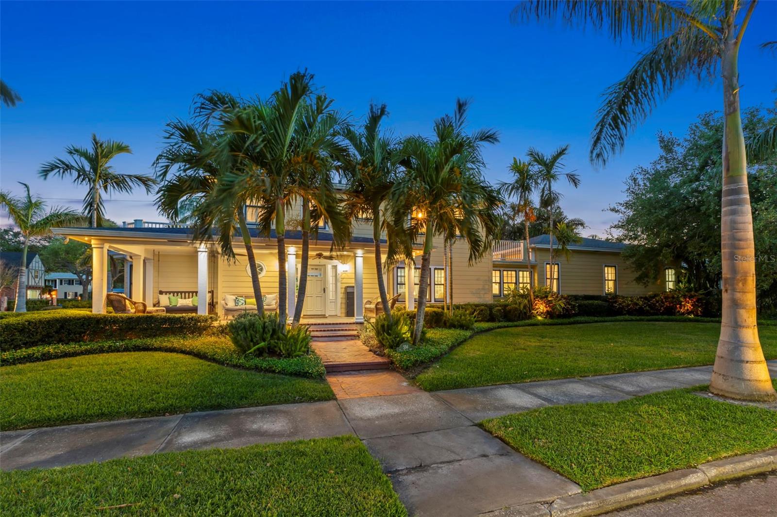 556 21ST AVE NE, ST PETERSBURG, FL, 33704