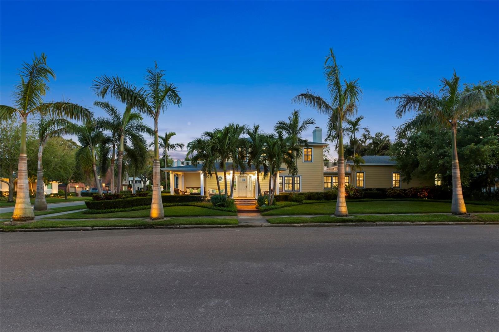 556 21ST AVE NE, ST PETERSBURG, FL, 33704