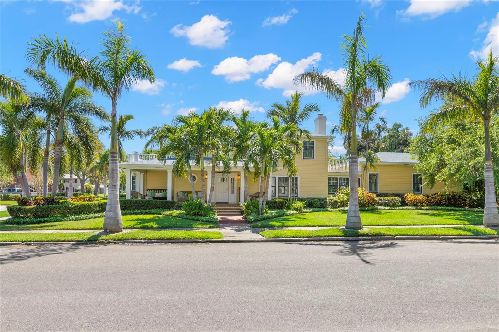 556 21ST AVE NE, ST PETERSBURG, FL, 33704