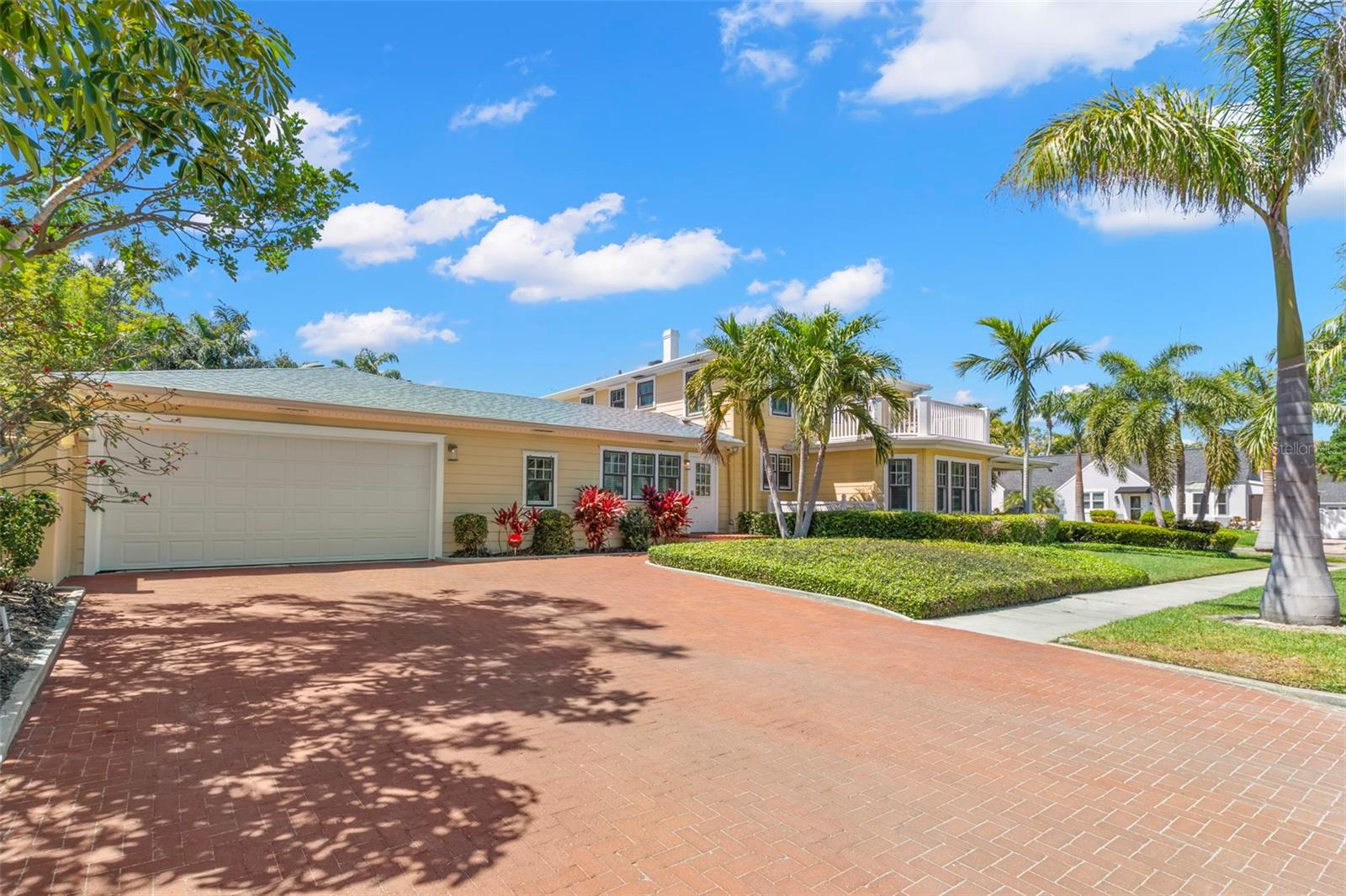 556 21ST AVE NE, ST PETERSBURG, FL, 33704