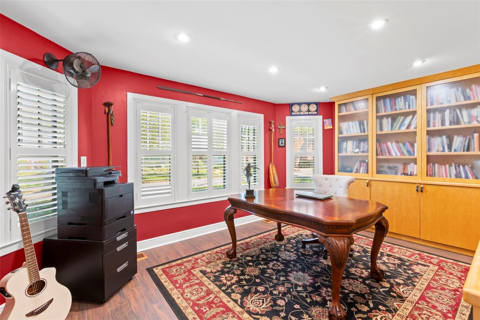 556 21ST AVE NE, ST PETERSBURG, FL, 33704