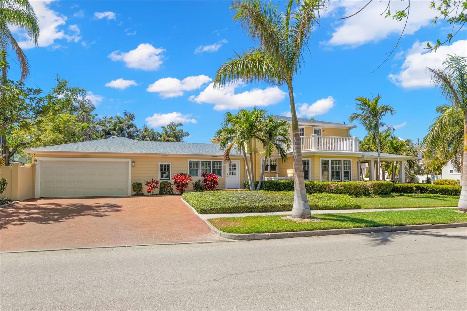 556 21ST AVE NE, ST PETERSBURG, FL, 33704