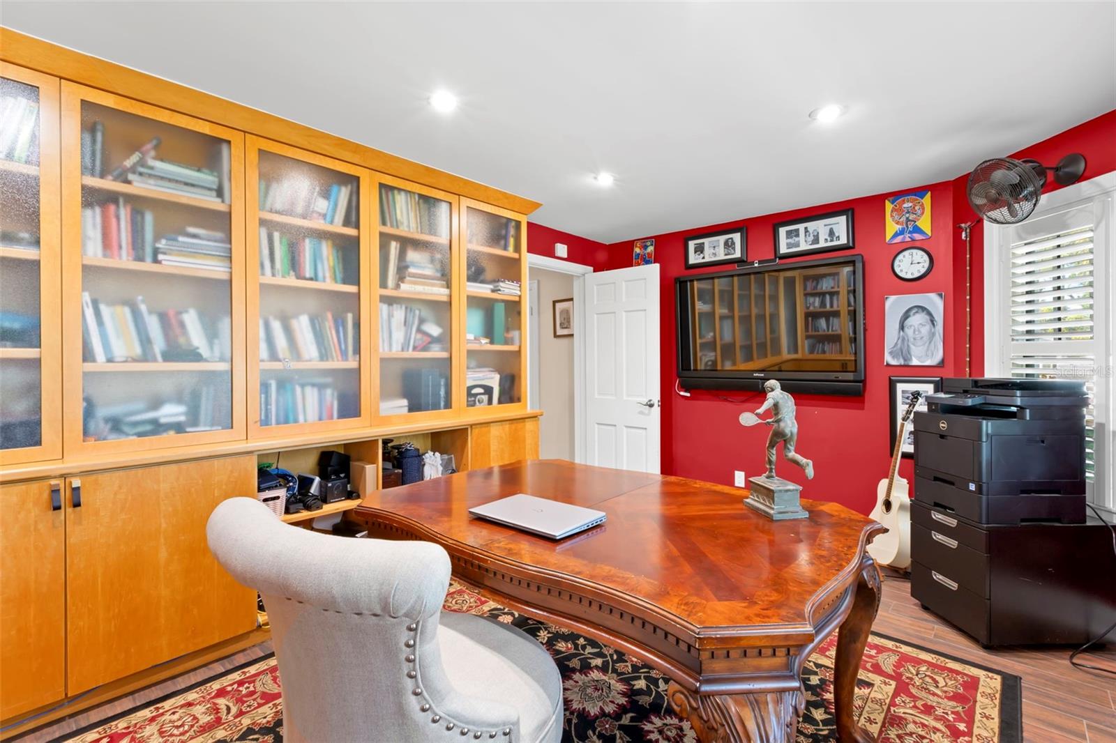 556 21ST AVE NE, ST PETERSBURG, FL, 33704