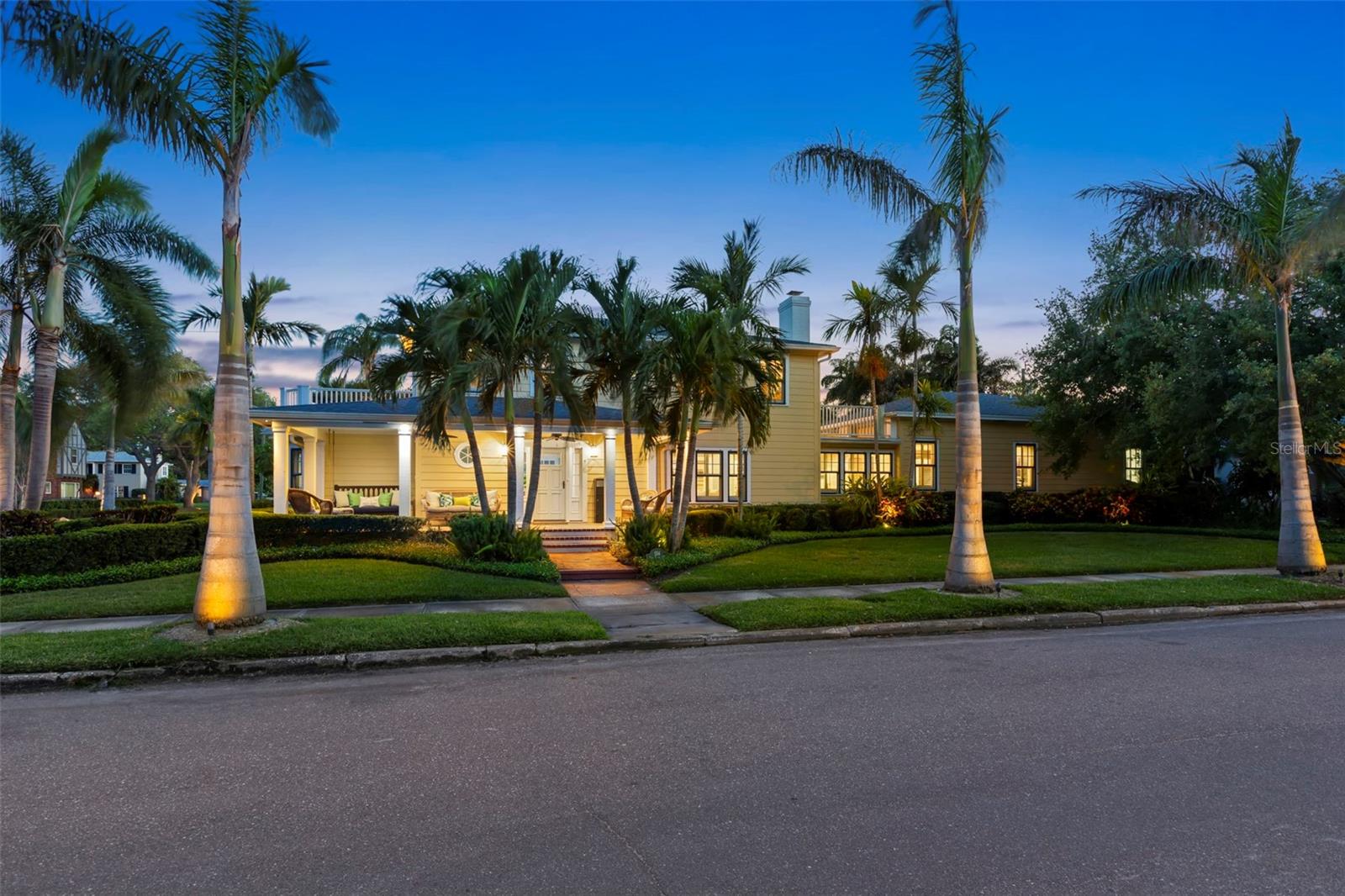 556 21ST AVE NE, ST PETERSBURG, FL, 33704