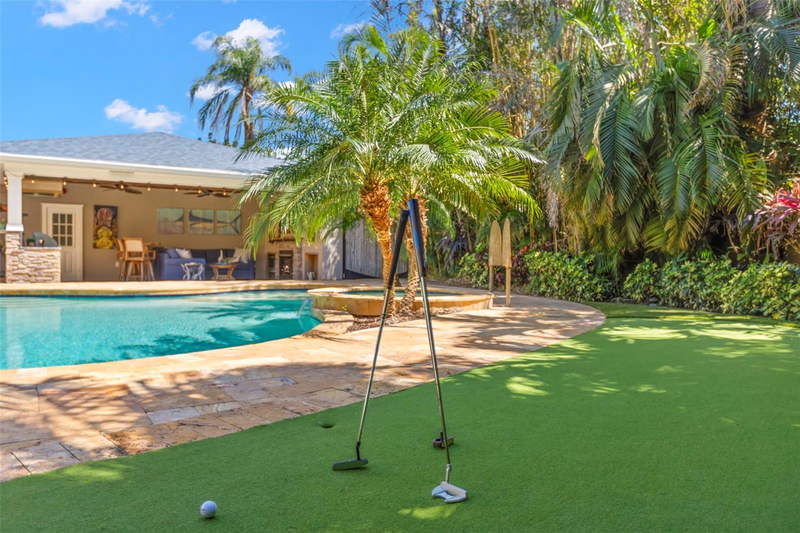 556 21ST AVE NE, ST PETERSBURG, FL, 33704