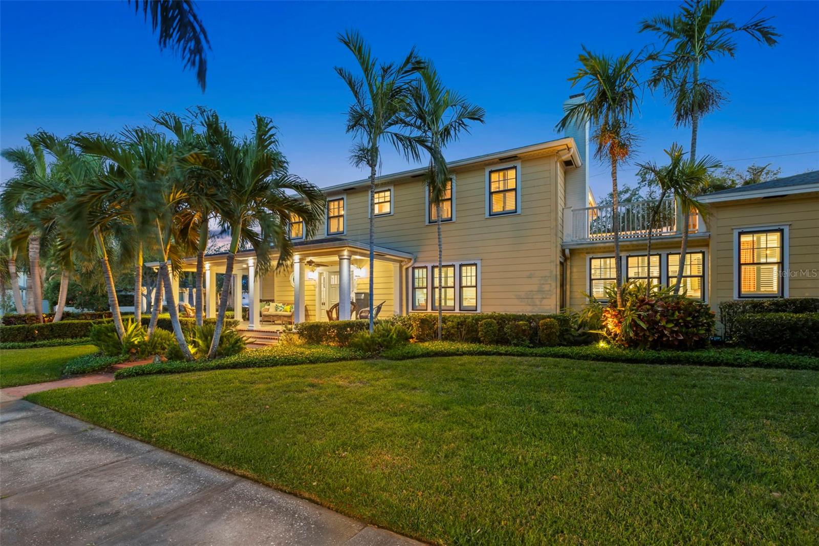 556 21ST AVE NE, ST PETERSBURG, FL, 33704