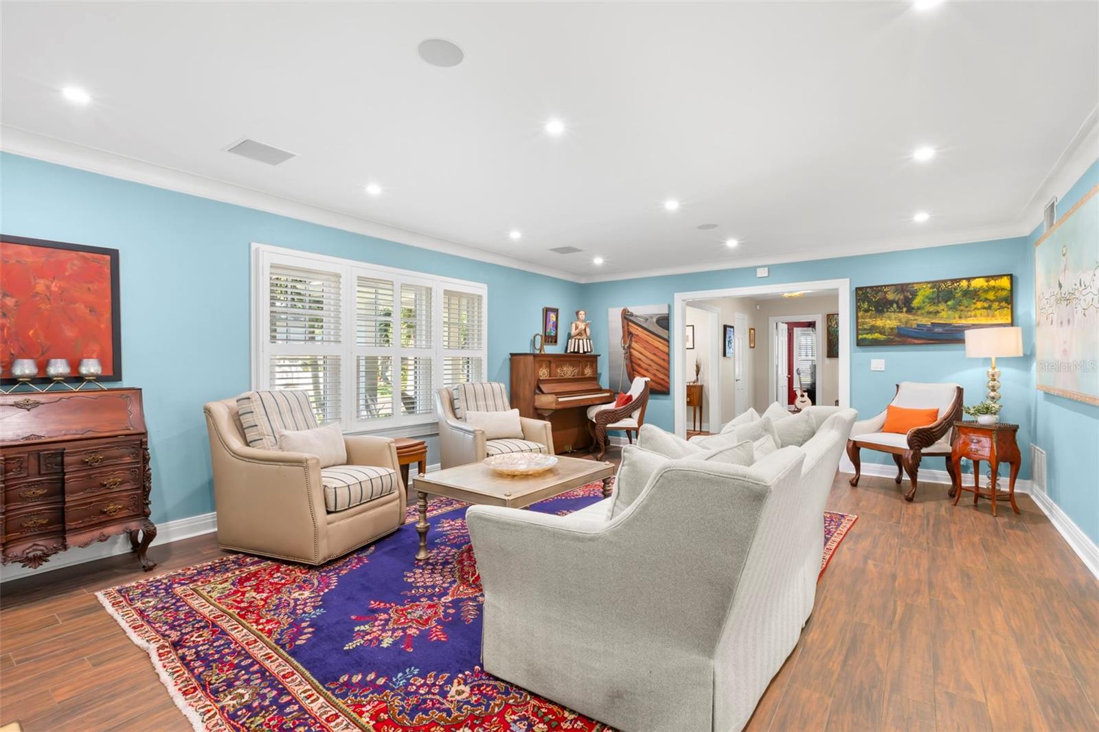 556 21ST AVE NE, ST PETERSBURG, FL, 33704