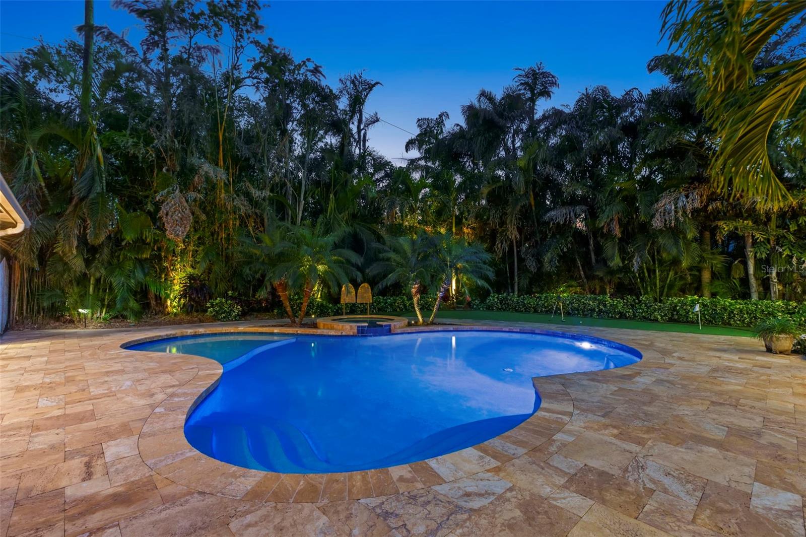 556 21ST AVE NE, ST PETERSBURG, FL, 33704