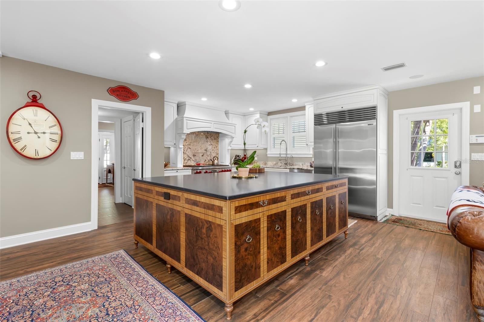 556 21ST AVE NE, ST PETERSBURG, FL, 33704