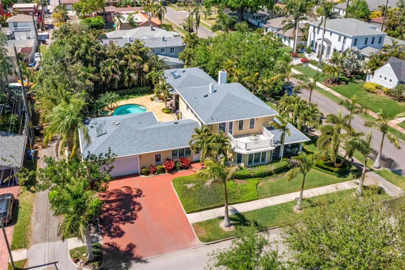 556 21ST AVE NE, ST PETERSBURG, FL, 33704