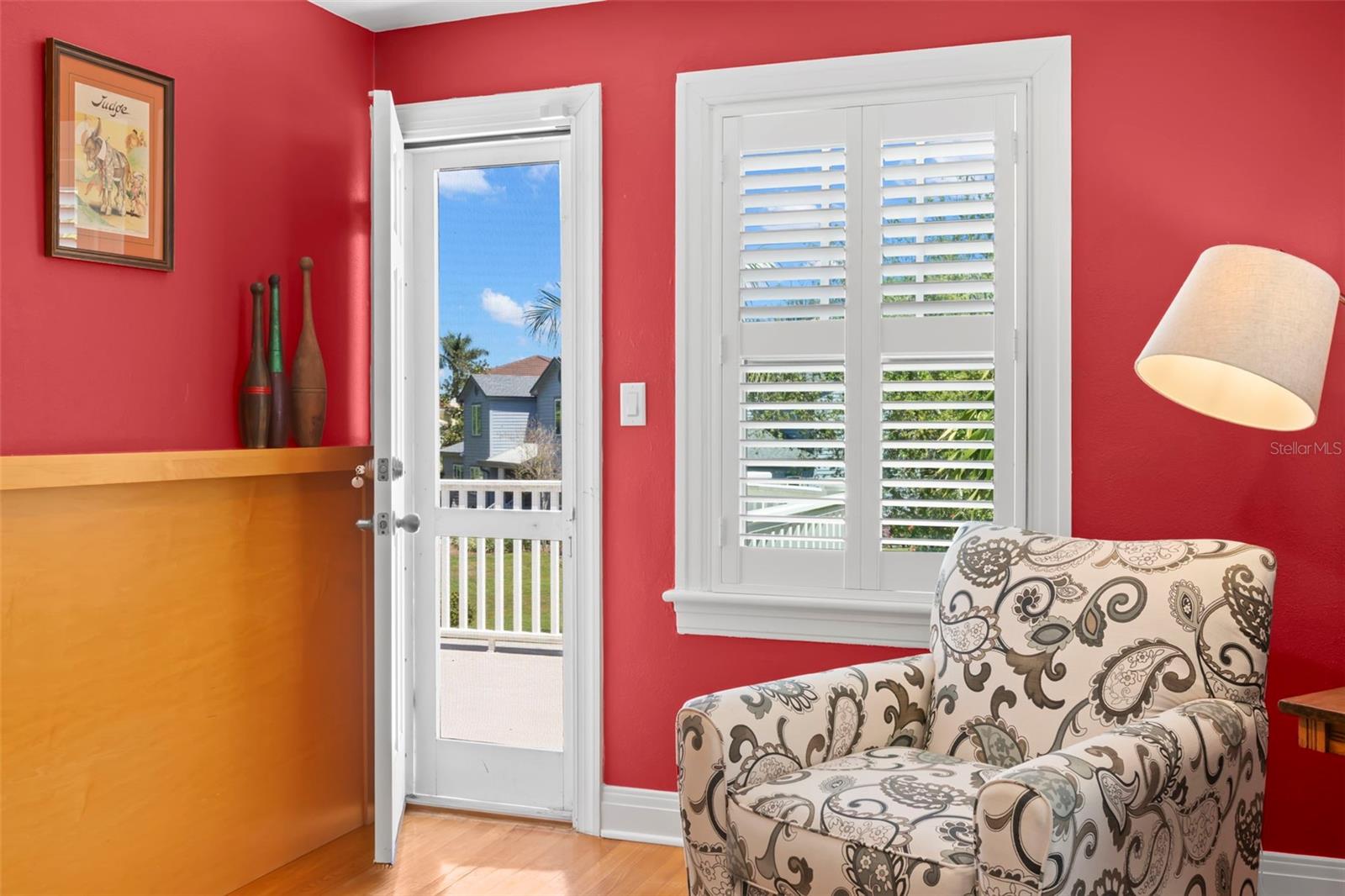 556 21ST AVE NE, ST PETERSBURG, FL, 33704