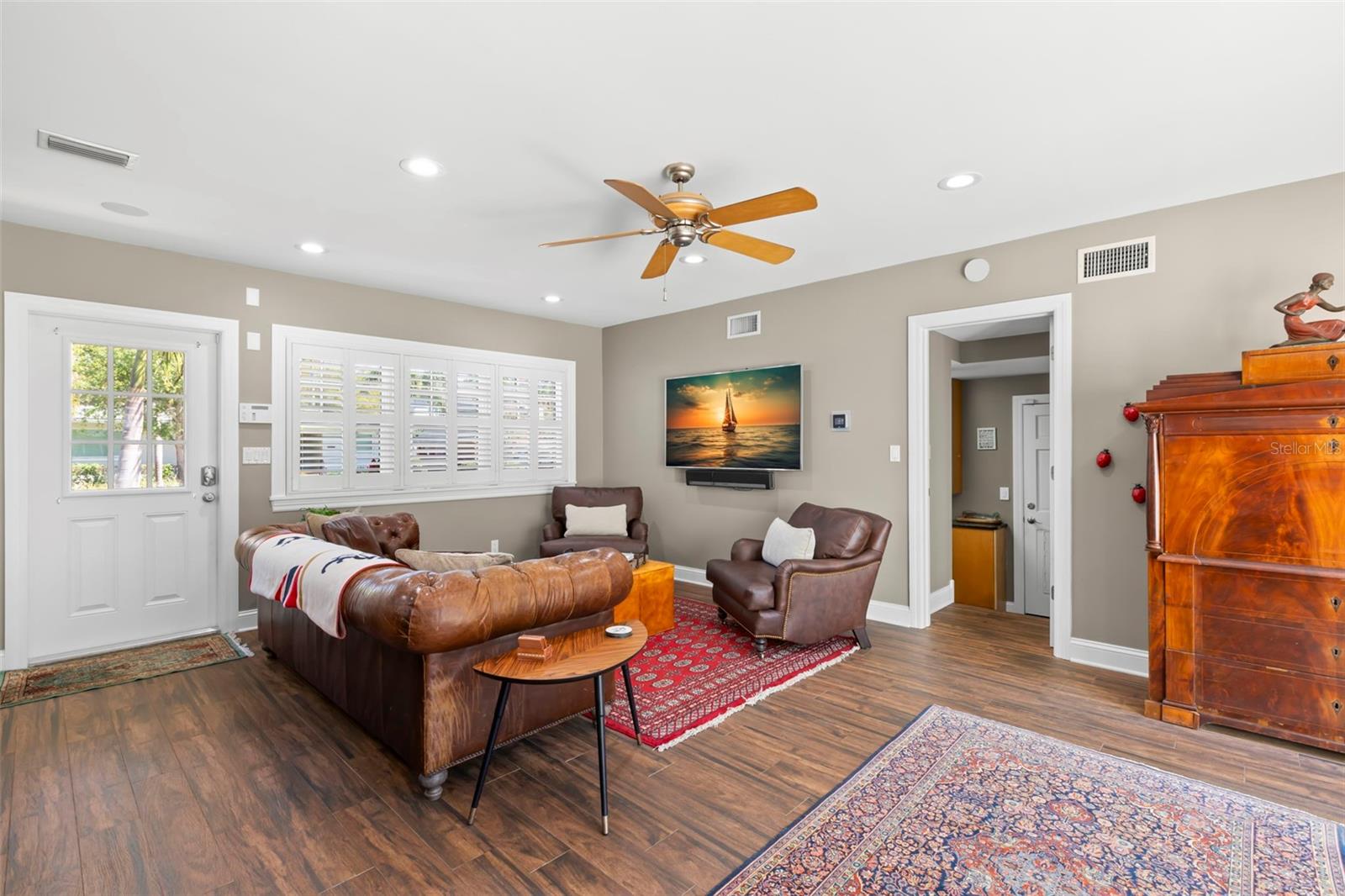 556 21ST AVE NE, ST PETERSBURG, FL, 33704