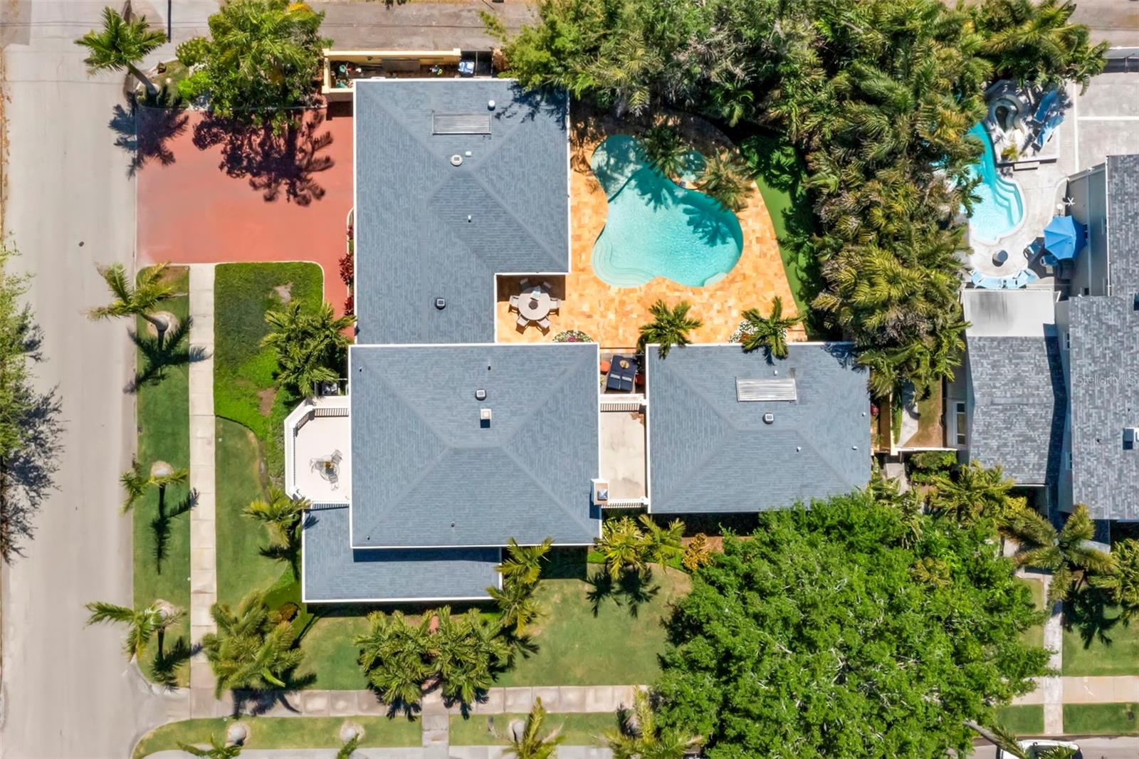 556 21ST AVE NE, ST PETERSBURG, FL, 33704