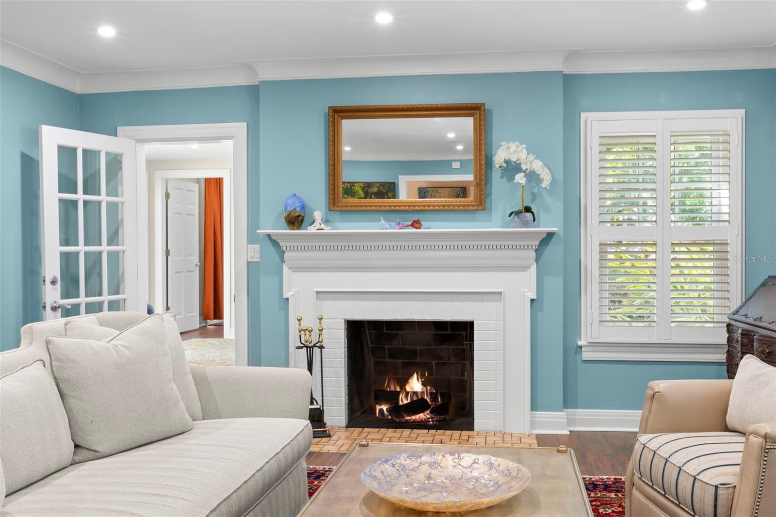 556 21ST AVE NE, ST PETERSBURG, FL, 33704