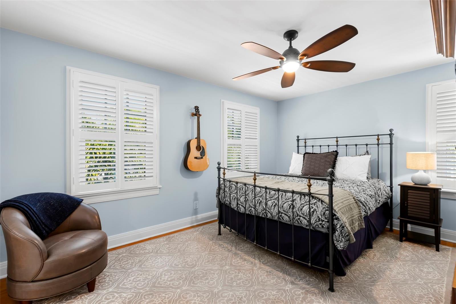 556 21ST AVE NE, ST PETERSBURG, FL, 33704