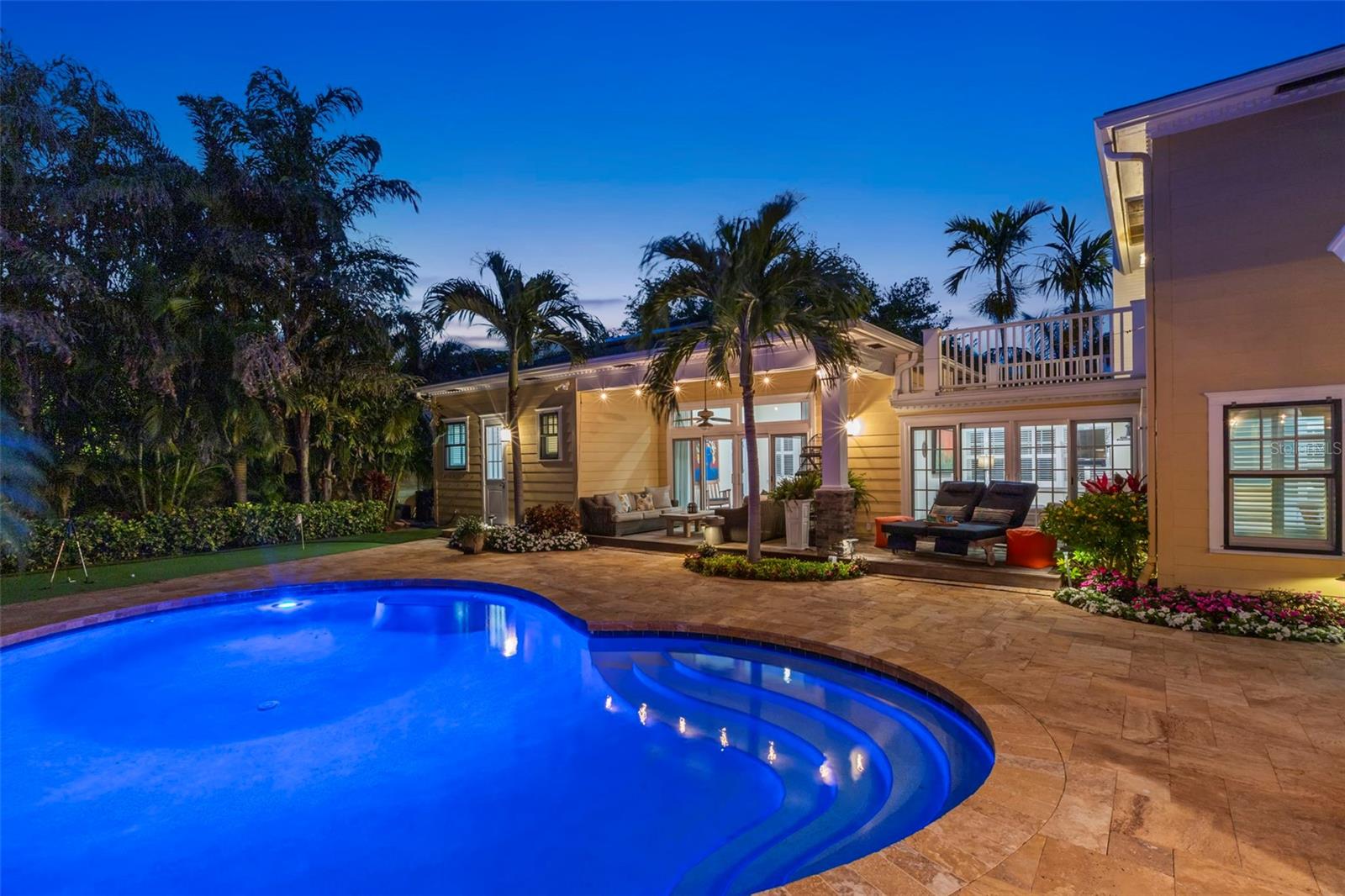 556 21ST AVE NE, ST PETERSBURG, FL, 33704