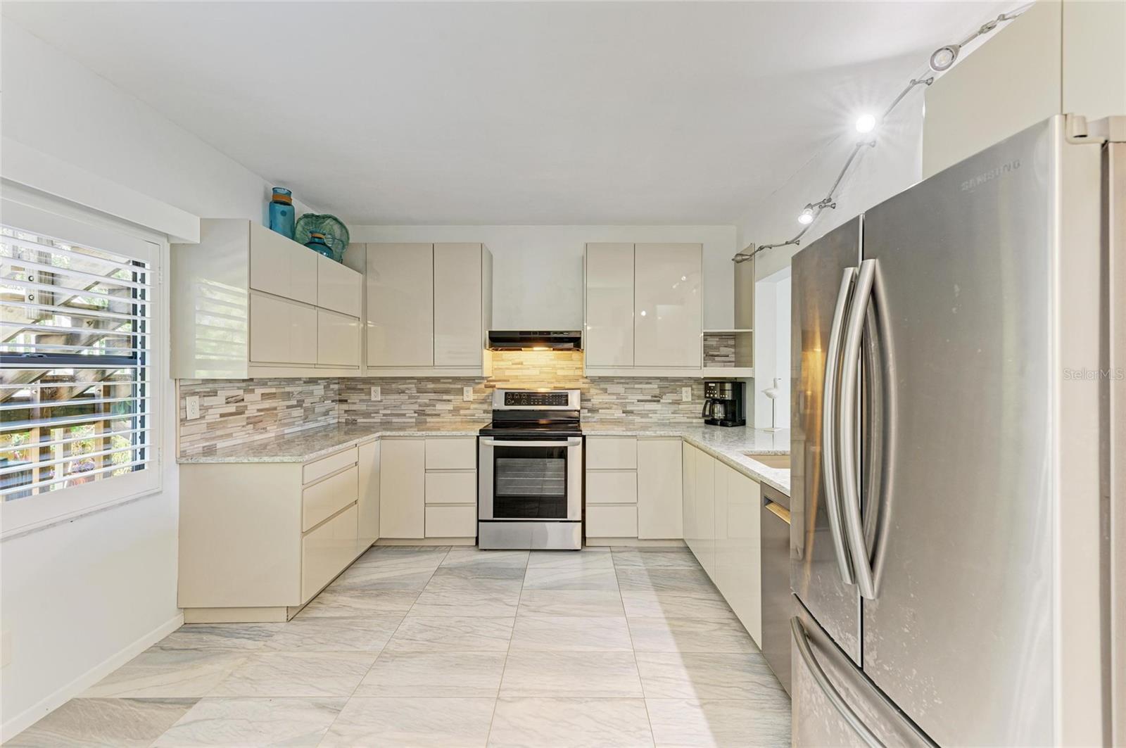 5395 LAKE ARROWHEAD TRL #24, SARASOTA, FL, 34231