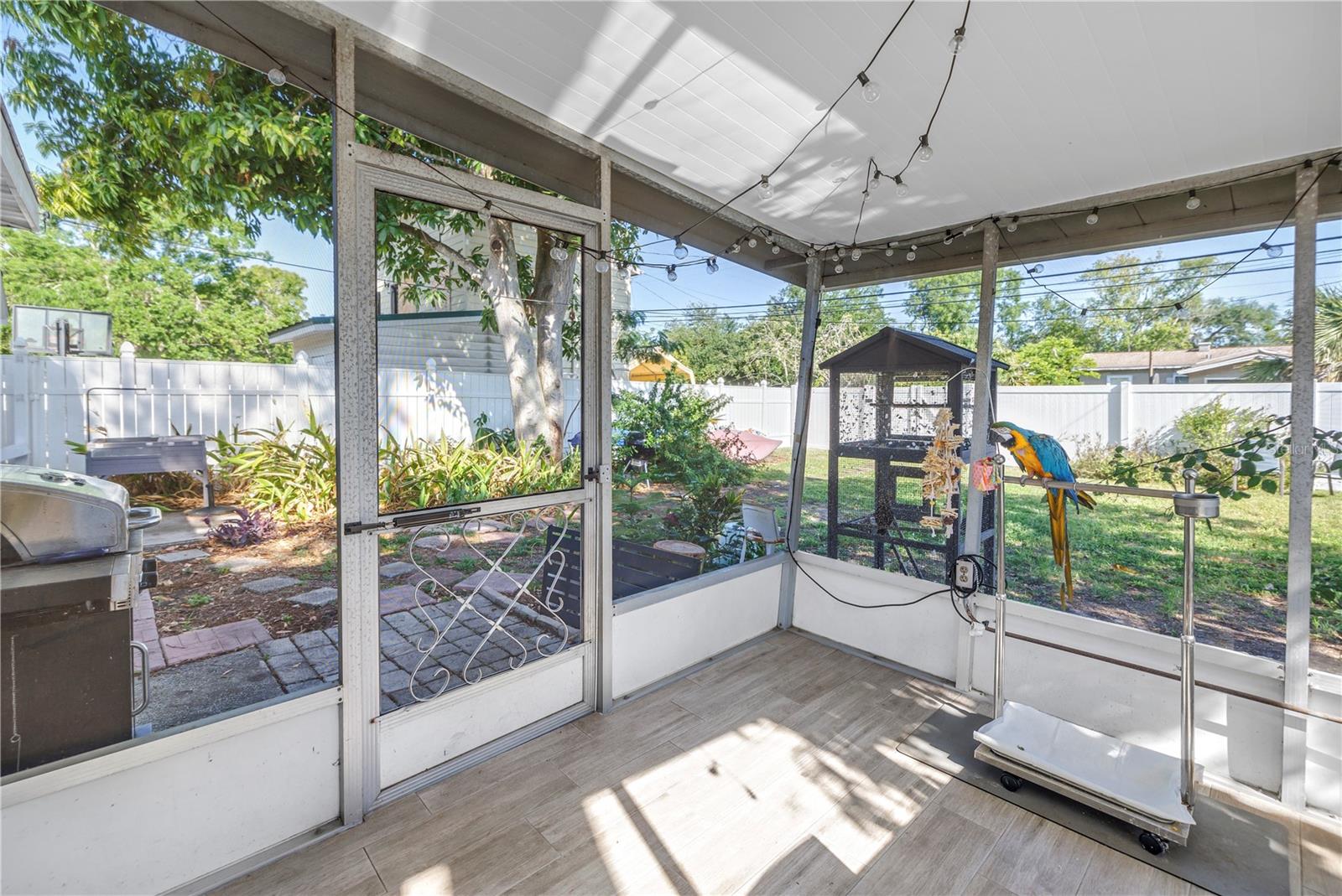 633 47TH AVE N, ST PETERSBURG, FL, 33703