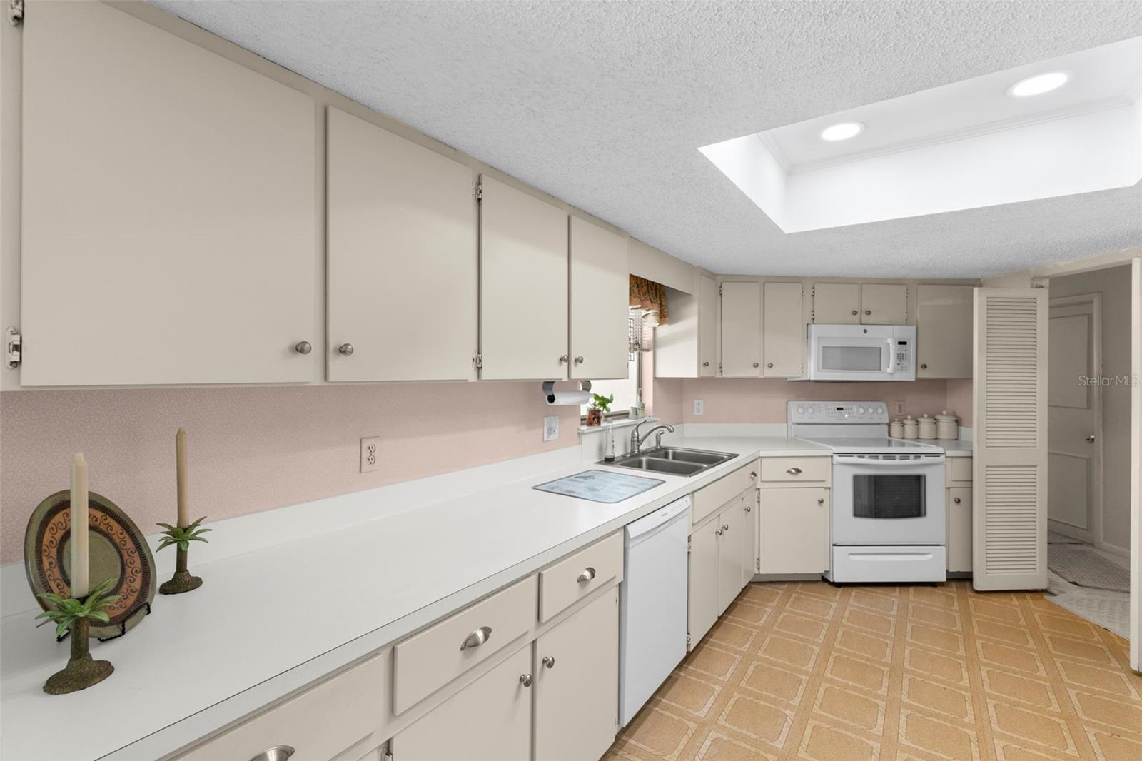 2029 WINDING OAKS DR, PALM HARBOR, FL, 34683