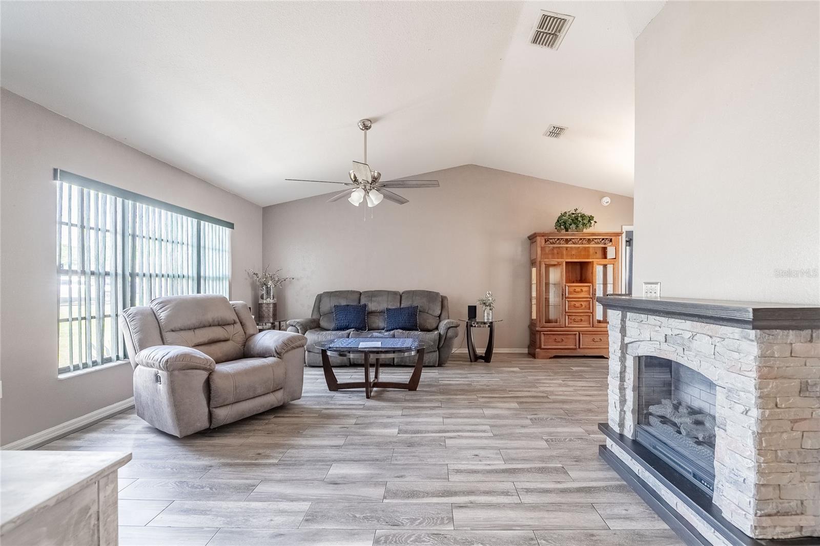 2637 SUNDANCE CIR, MULBERRY, FL, 33860