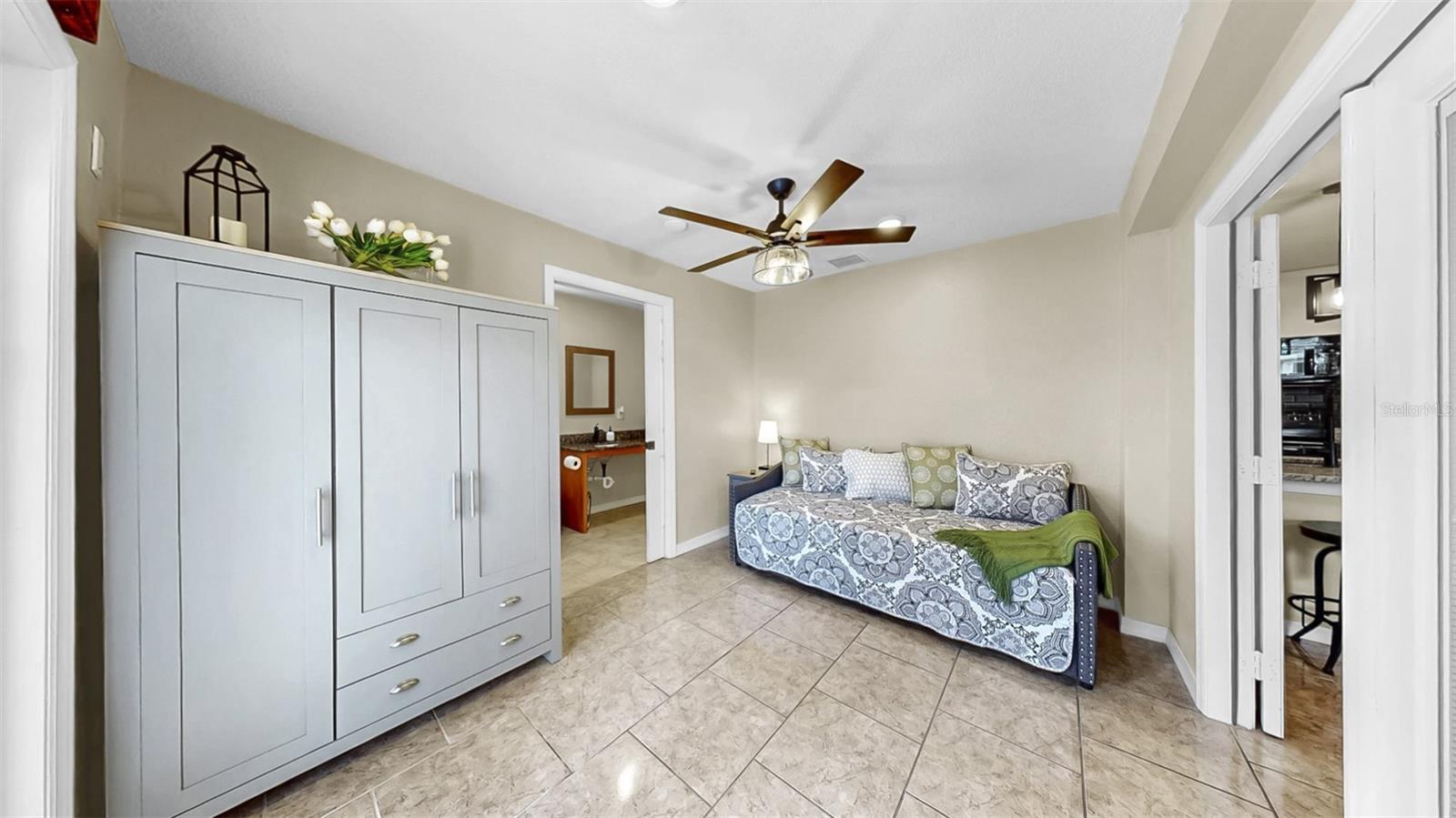 7289 61ST AVE N, ST PETERSBURG, FL, 33709