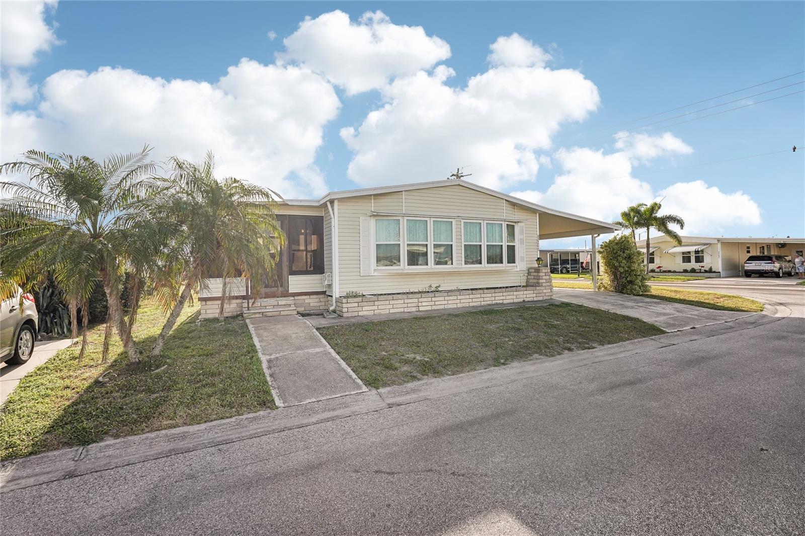 8906 31ST AVE E, PALMETTO, FL, 34221