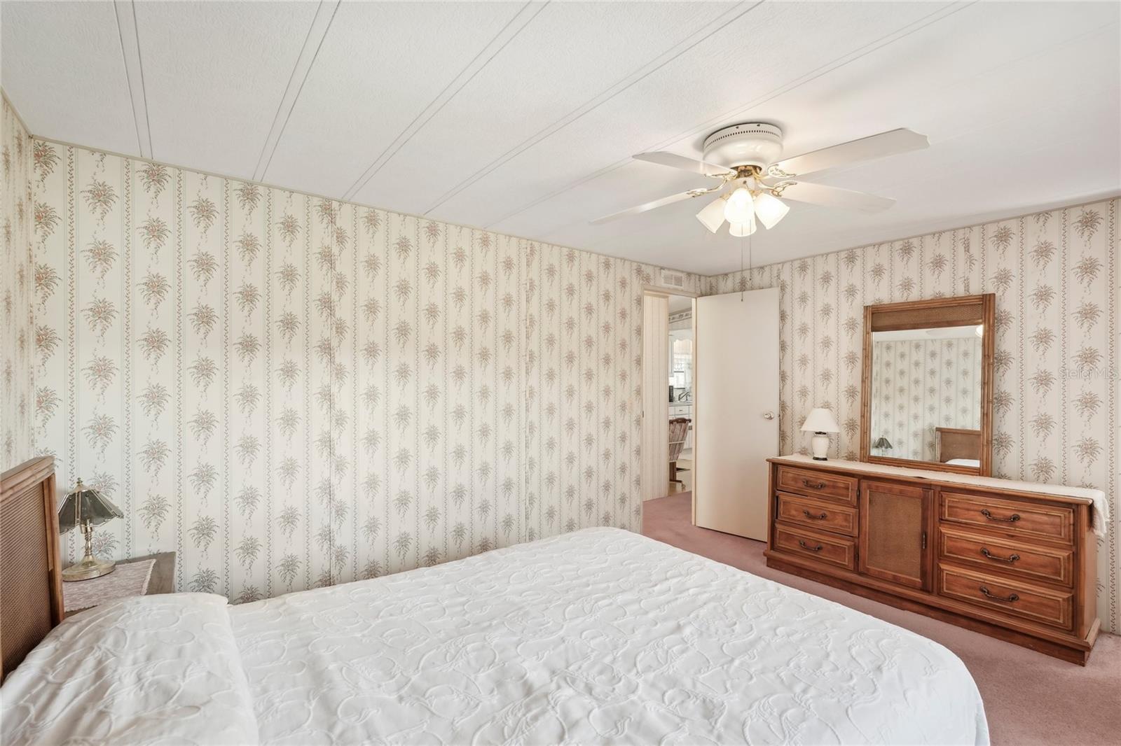8906 31ST AVE E, PALMETTO, FL, 34221