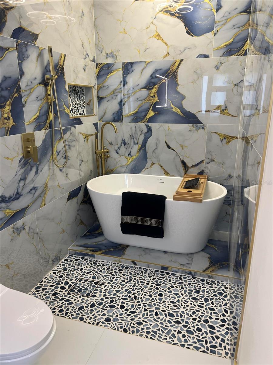 23 GOLFVIEW RD, ROTONDA WEST, FL, 33947