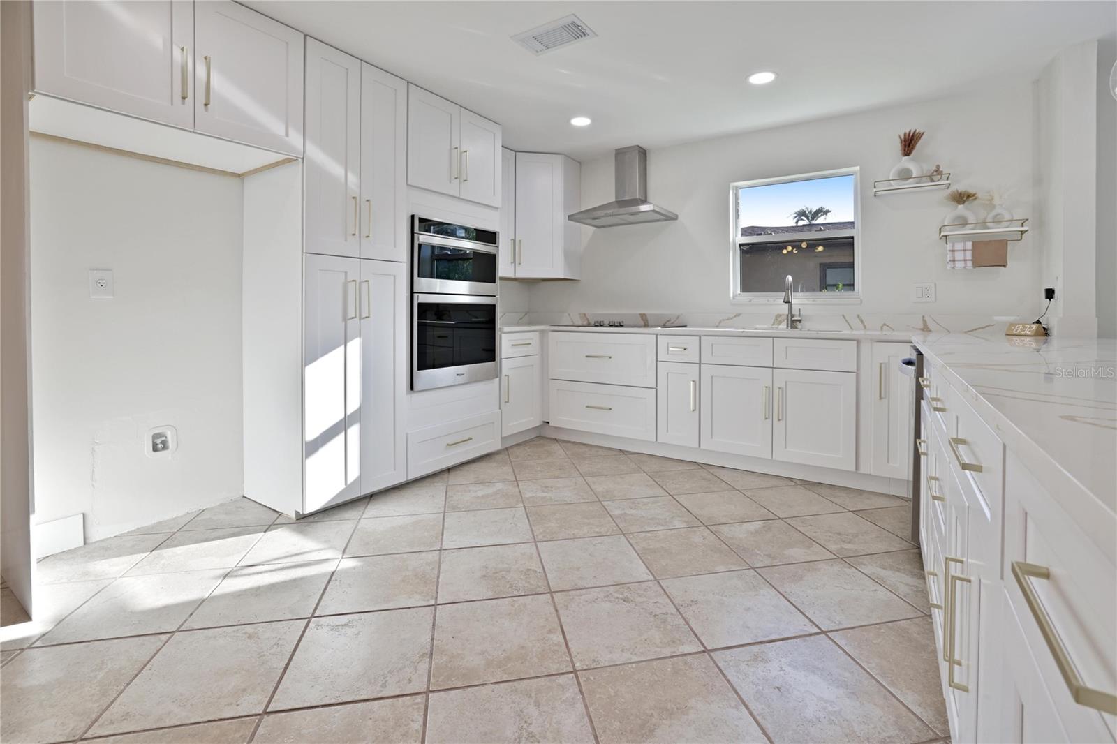 23 GOLFVIEW RD, ROTONDA WEST, FL, 33947