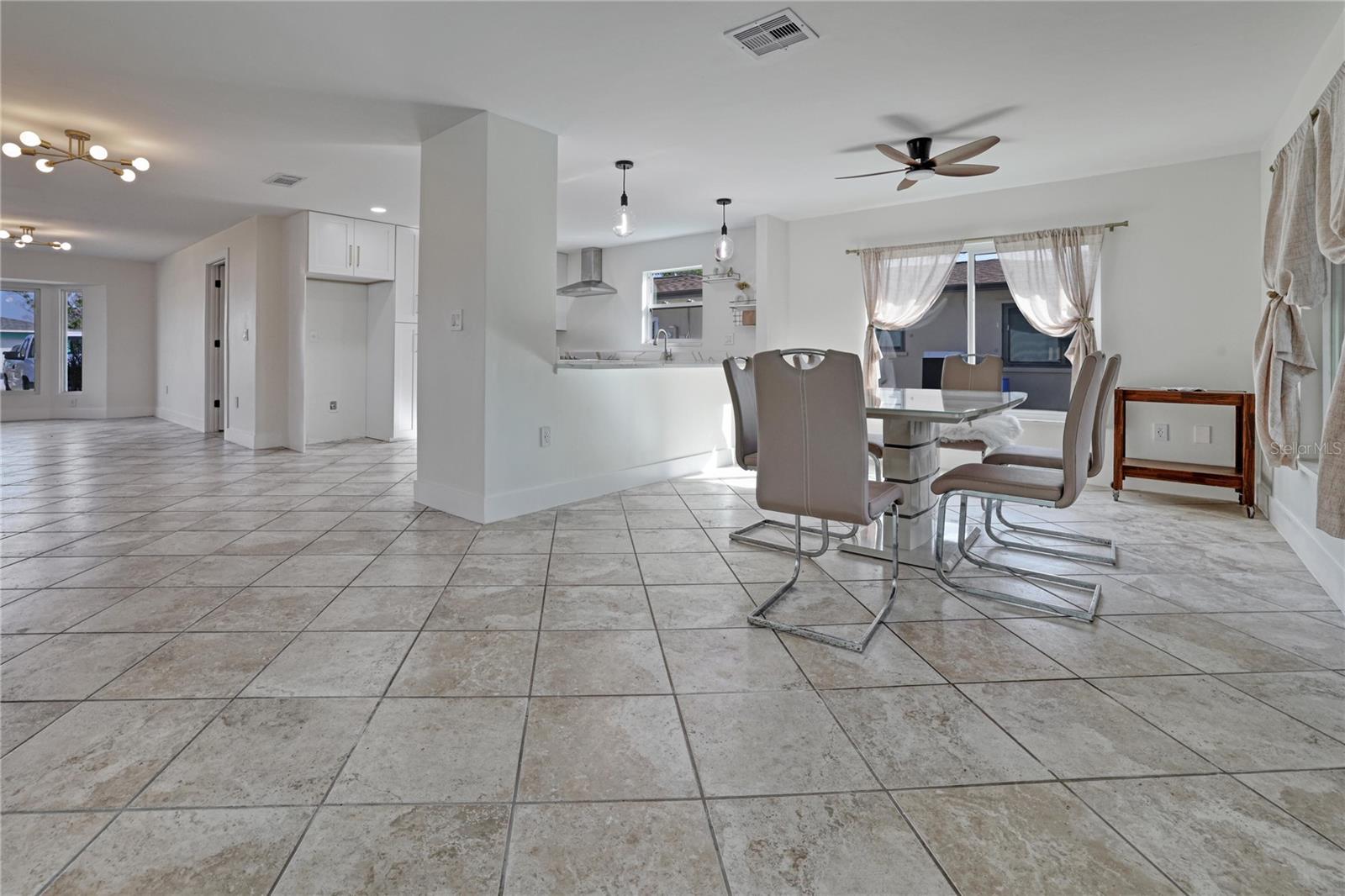 23 GOLFVIEW RD, ROTONDA WEST, FL, 33947