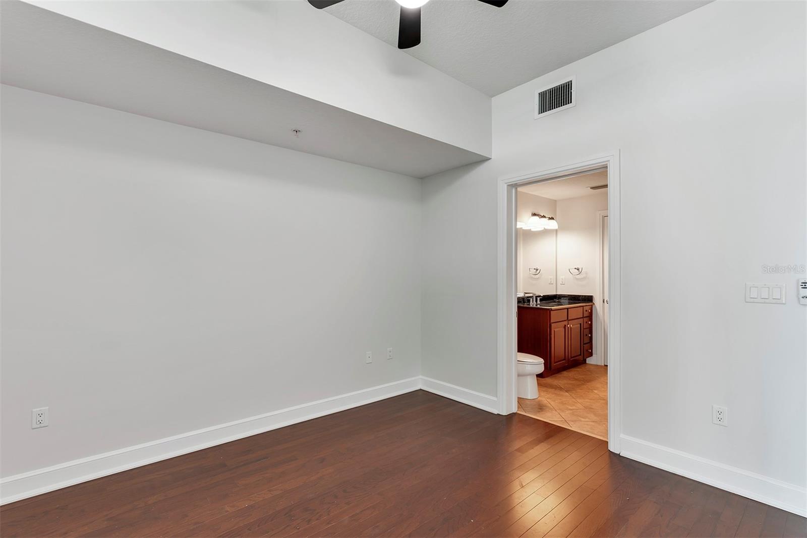 101 S EOLA DR #608, ORLANDO, FL, 32801