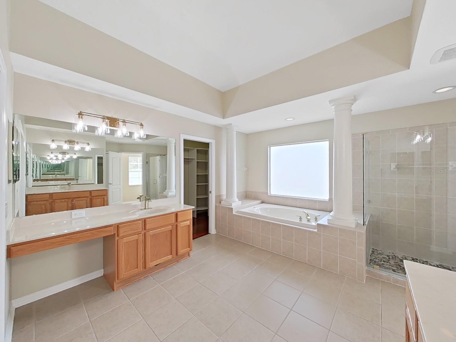 18308 WEYBURNE AVE, TAMPA, FL, 33647