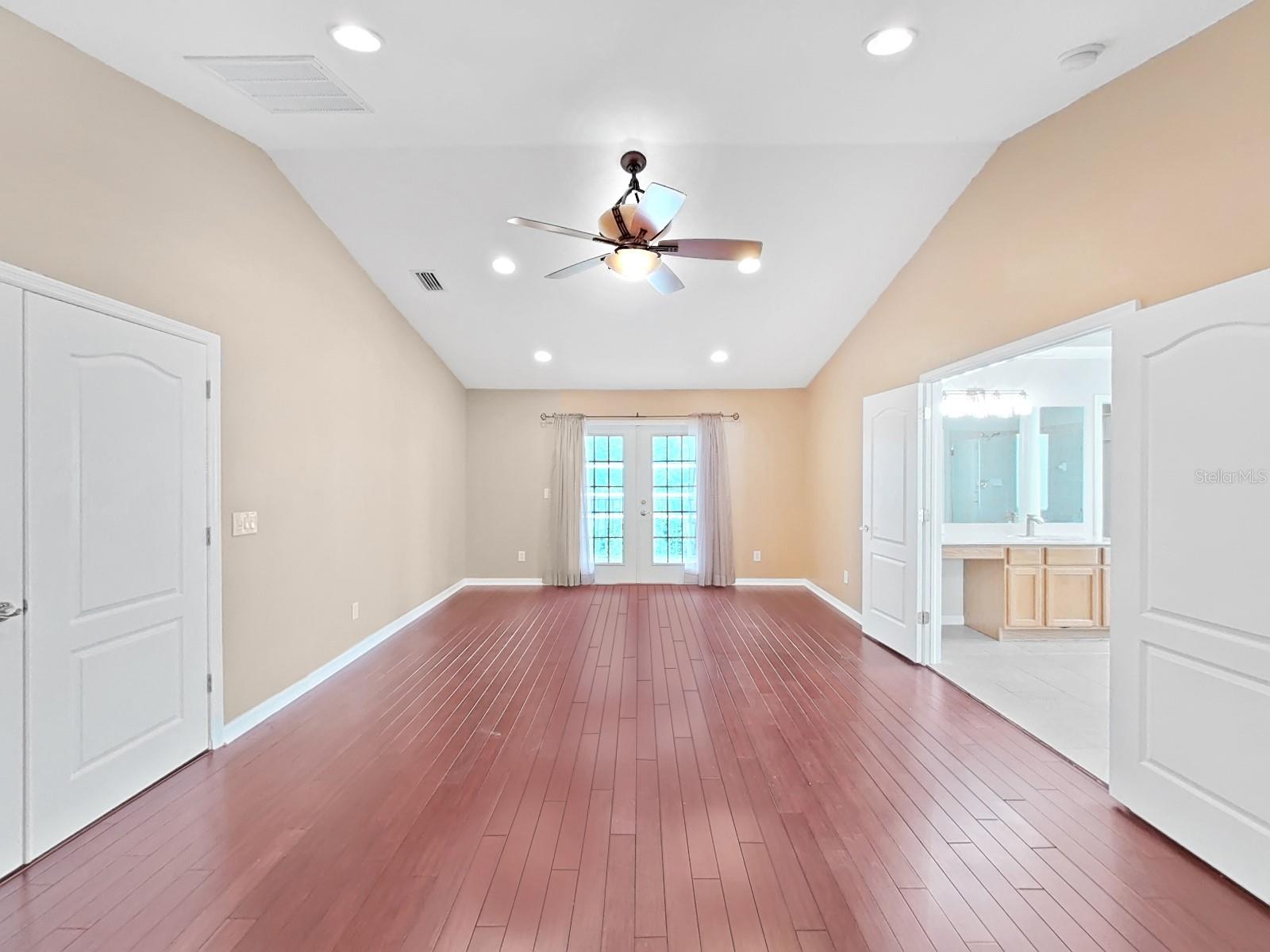 18308 WEYBURNE AVE, TAMPA, FL, 33647